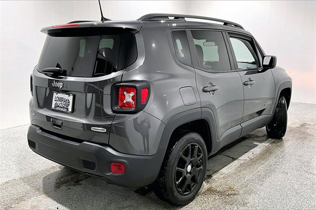 Used 2019 Jeep Renegade Latitude w/ Cold Weather Group image 5