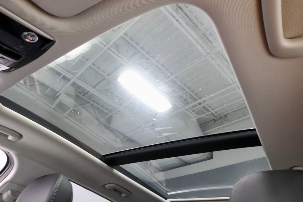 Used 2023 Kia Sorento SX image 35