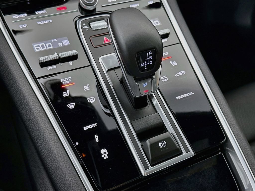 Certified 2023 Porsche Panamera 4 Platinum Edition AWD/4WD image 22