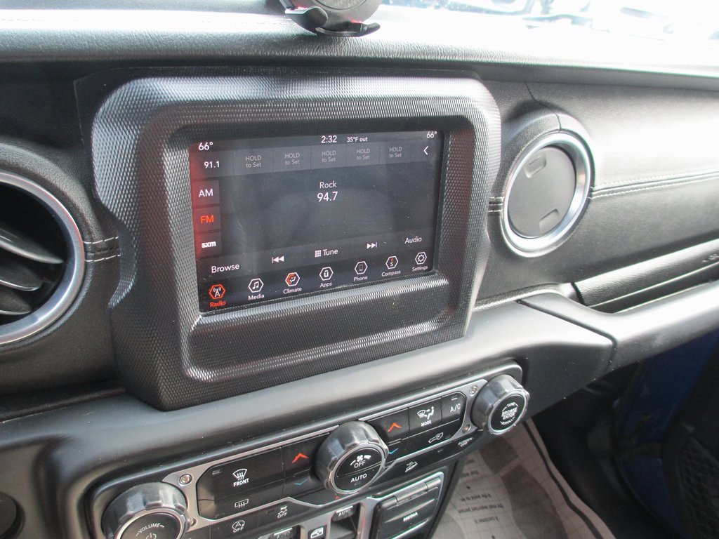 Used 2018 Jeep Wrangler Unlimited Sahara image 19