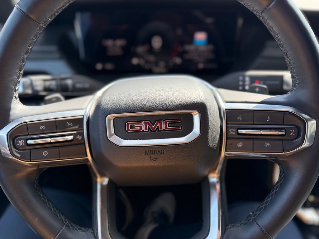 Used 2025 GMC Acadia Elevation FWD image 10