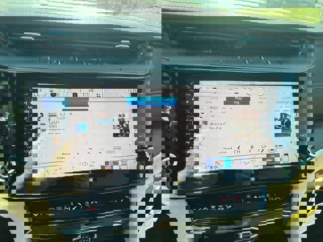 New 2026 Jeep Grand Cherokee Limited w/ Luxury Tech Group II image 40