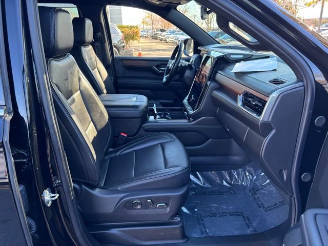 Certified 2025 GMC Yukon Denali image 36