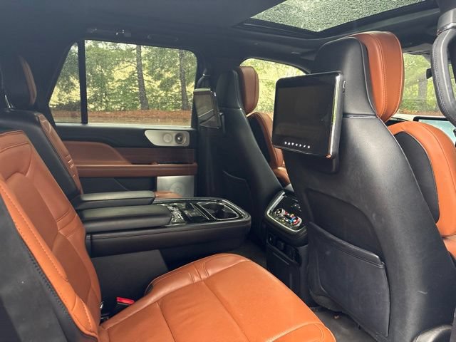 Used 2019 Lincoln Navigator Reserve w/ Cargo Package AWD/4WD image 19