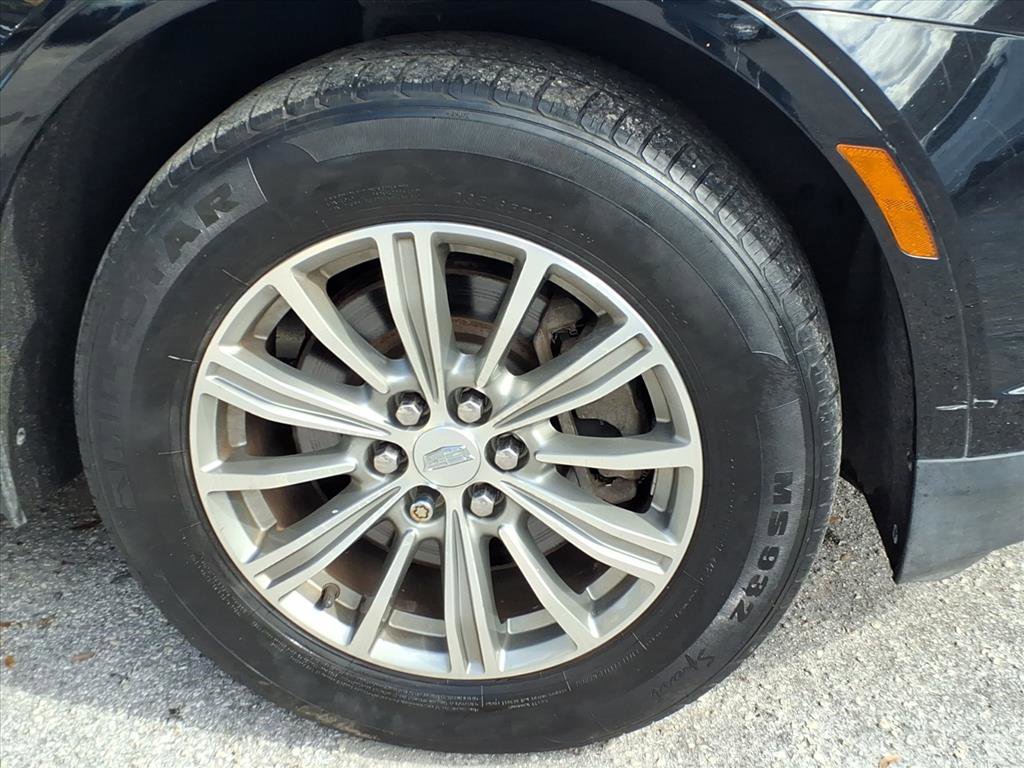 Used 2018 Cadillac XT5 Luxury w/ Driver Awareness Package image 10