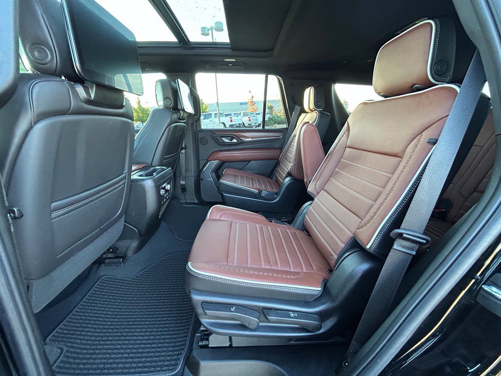 Used 2023 GMC Yukon Denali Ultimate AWD/4WD image 26