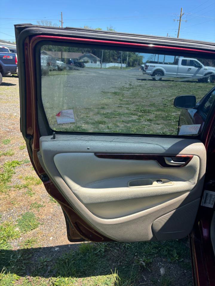 Used 2005 Volvo V70 2.4 FWD image 19