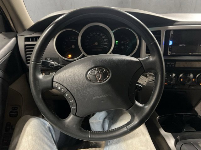 Used 2007 Toyota 4Runner SR5 AWD/4WD image 13