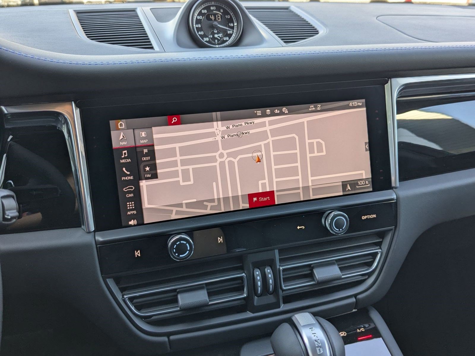 New 2026 Porsche Macan Turbo image 17