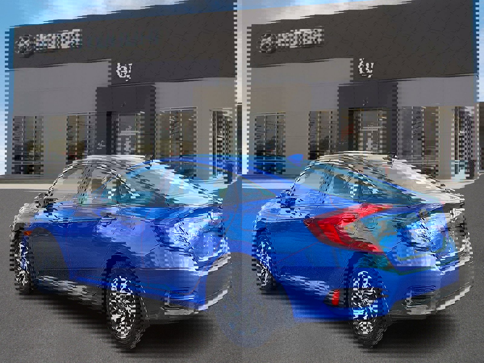 Used 2018 Honda Civic EX image 5