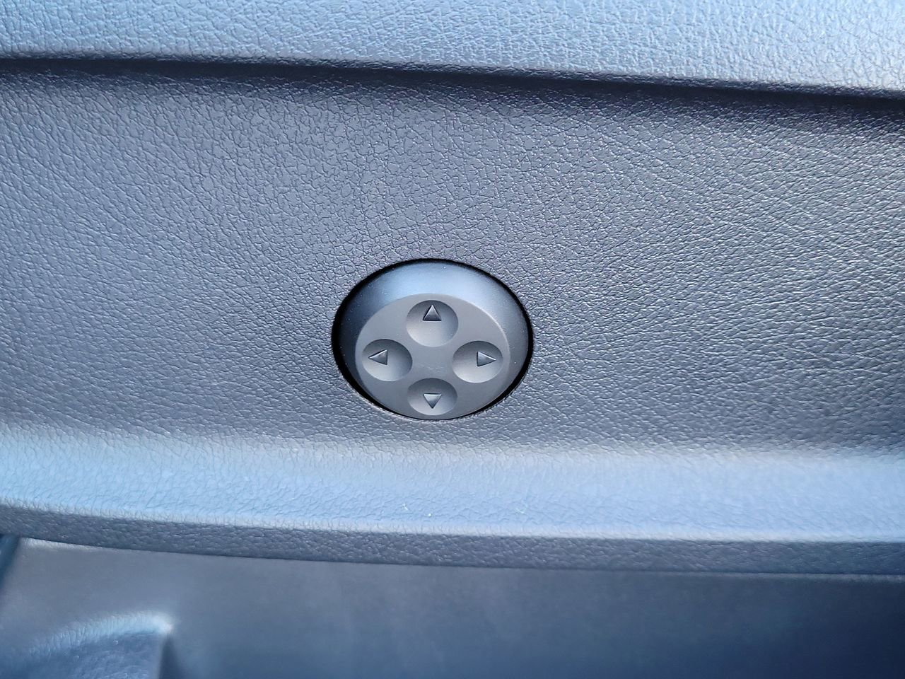 New 2026 Mercedes-Benz GLB 250 image 23