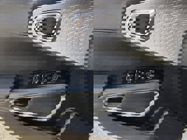 Used 2025 Kia Soul LX image 25