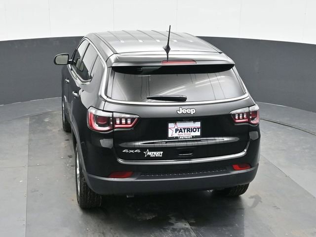 Used 2025 Jeep Compass Sport w/ Mopar Graphics Package AWD/4WD image 28
