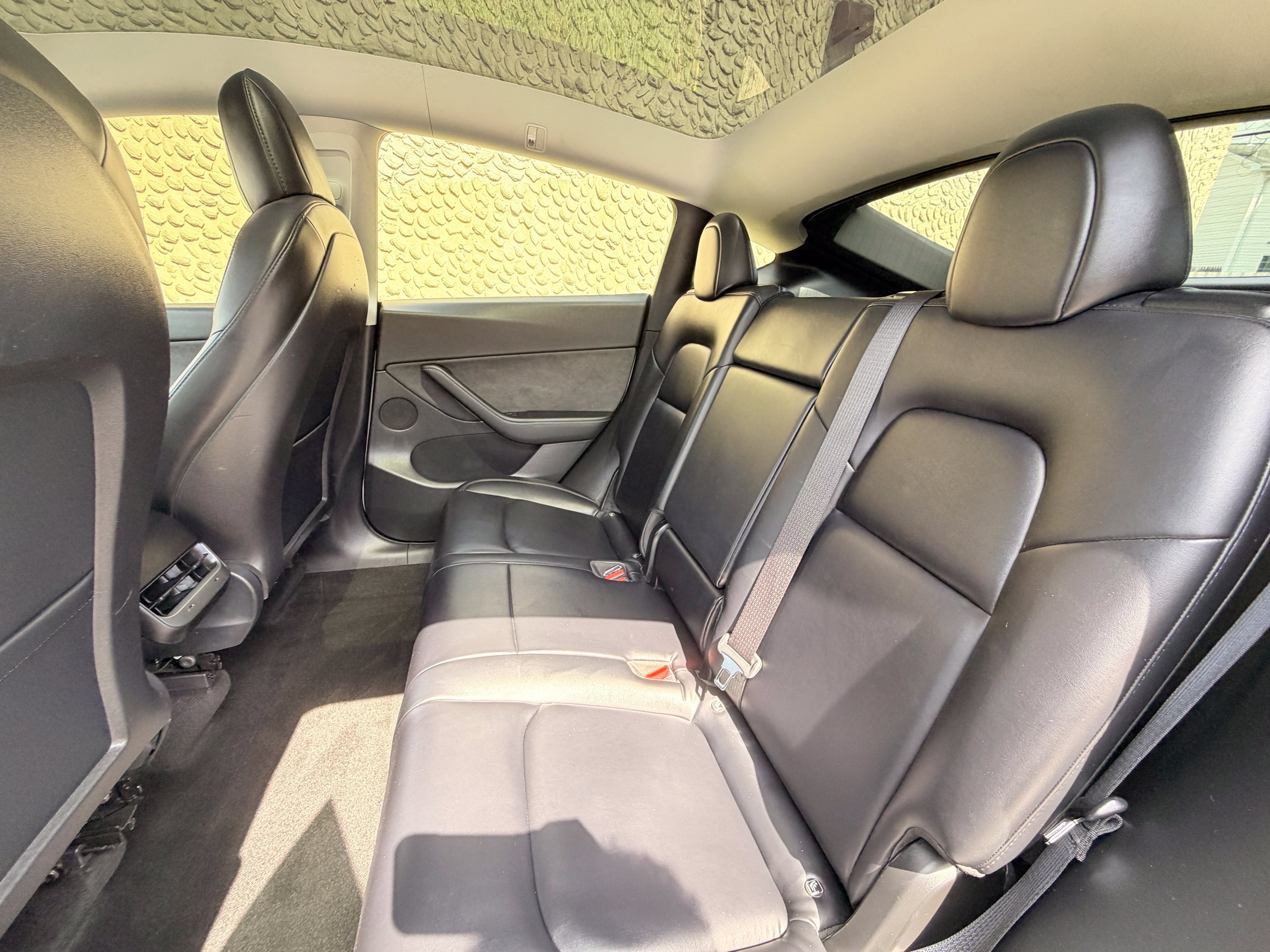 Used 2021 Tesla Model Y Performance AWD/4WD image 19