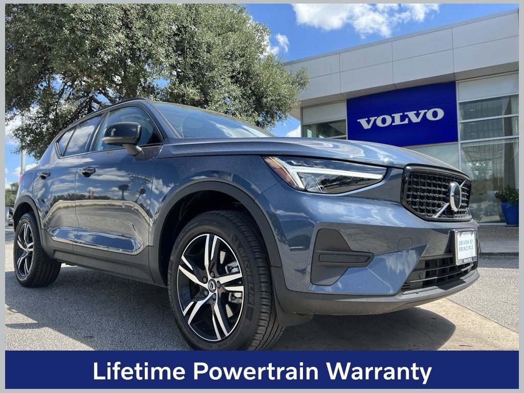 Certified 2026 Volvo XC40 B4 Core