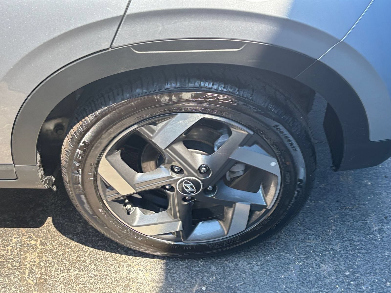 Used 2026 Hyundai Venue SEL FWD image 30