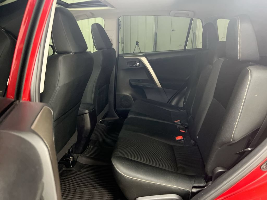 Used 2015 Toyota RAV4 XLE AWD/4WD image 23