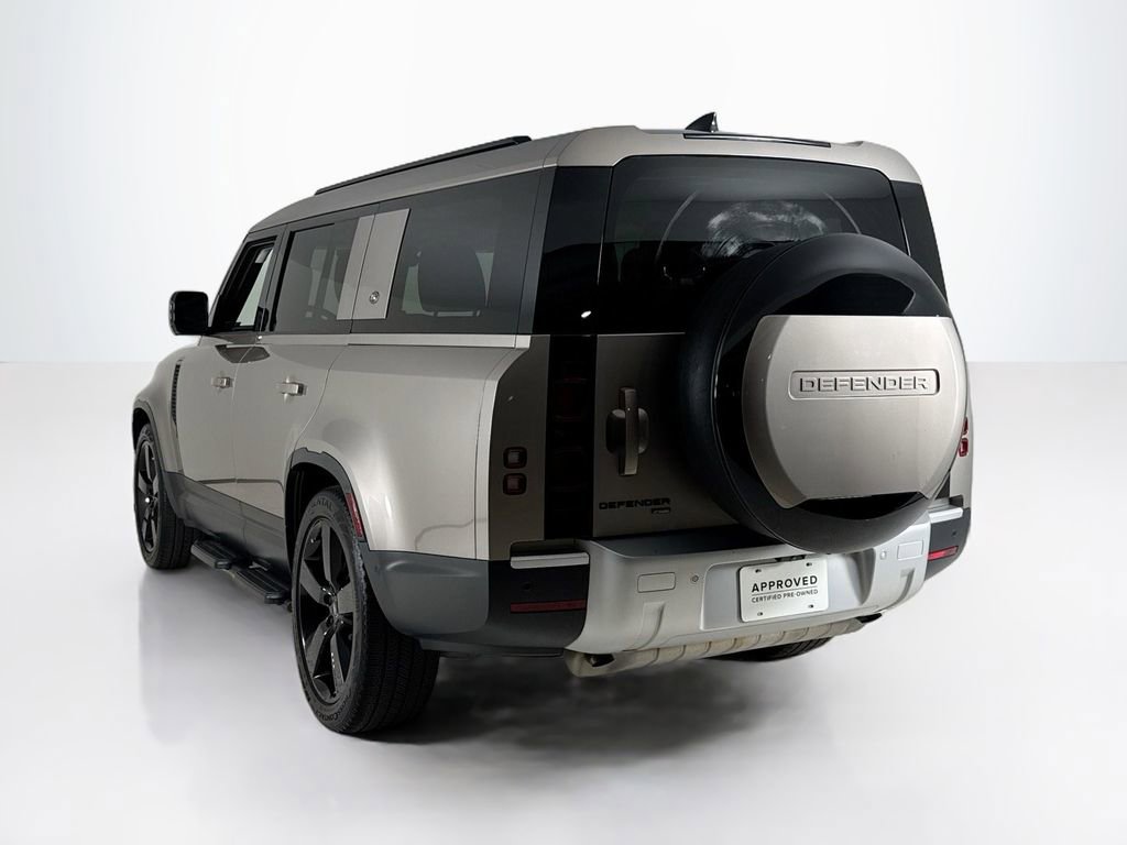 Used 2023 Land Rover Defender 130 SE AWD/4WD image 3