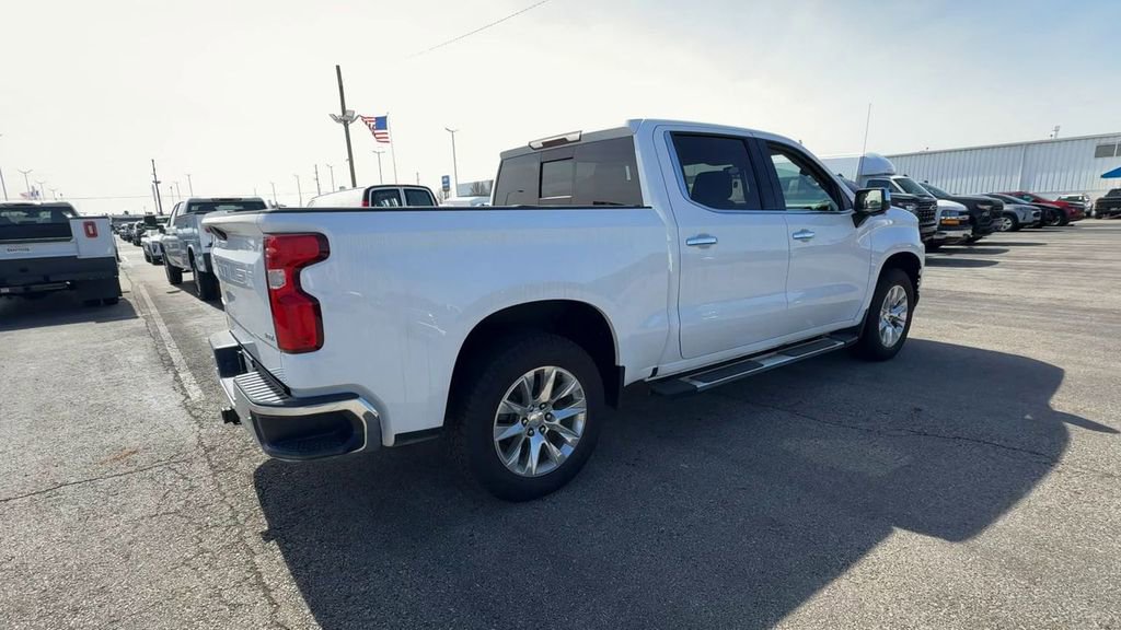 Used 2021 Chevrolet Silverado 1500 LTZ w/ Z71 Off-Road Package AWD/4WD image 8