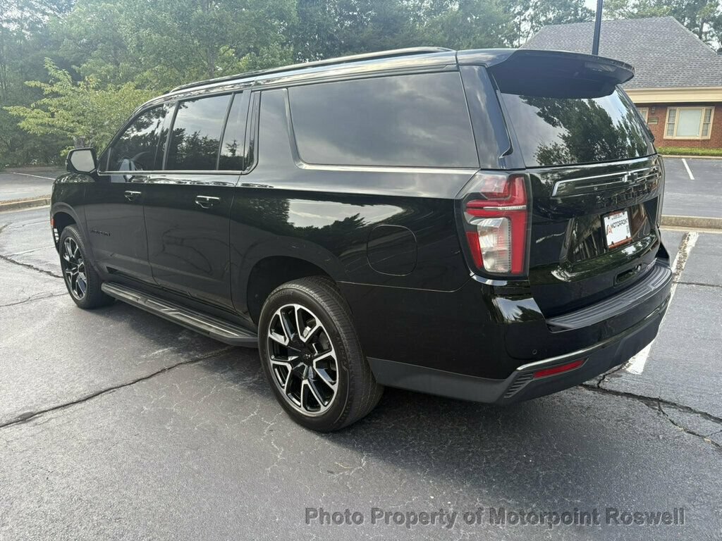 Used 2022 Chevrolet Suburban RST w/ Luxury Package RWD image 7