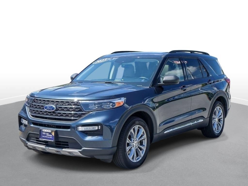 Used 2023 Ford Explorer XLT w/ Equipment Group 202A AWD/4WD image 4