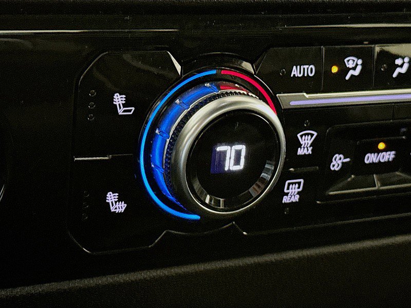 Used 2024 GMC Sierra 1500 SLT image 21