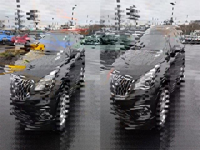 Used 2018 Buick Envision Premium w/ Driver Confidence Package image 3