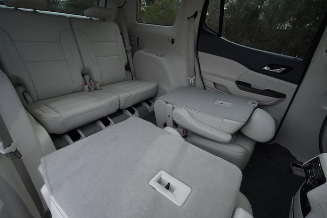 Used 2023 GMC Acadia Denali w/ Denali Ultimate Package image 32