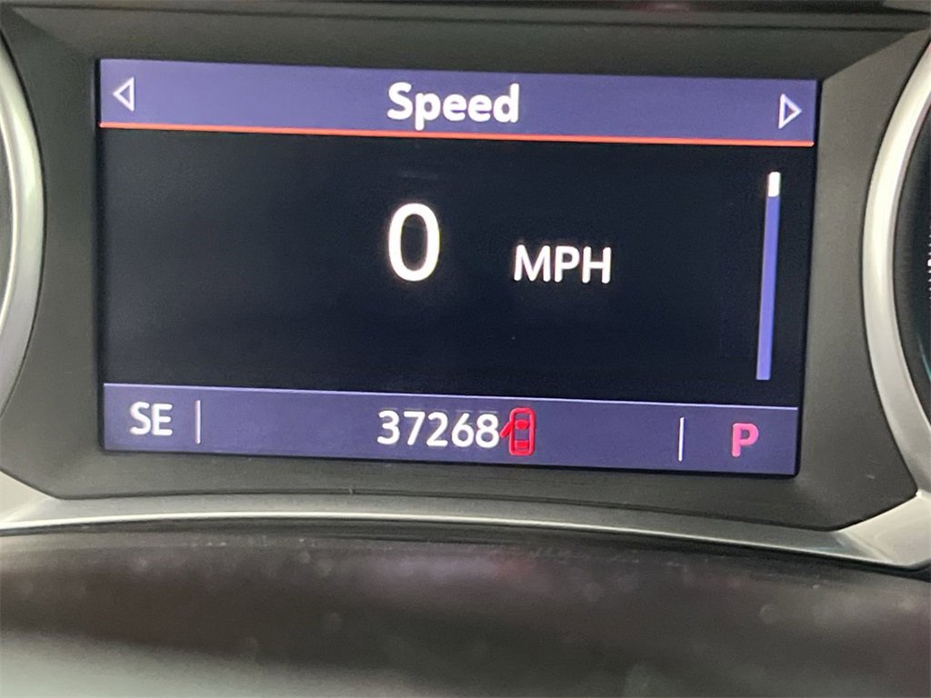 Used 2021 Chevrolet Traverse LT image 11