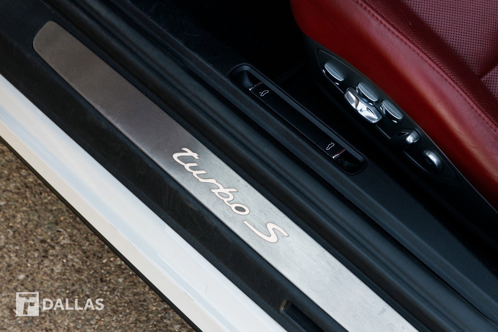 Used 2017 Porsche 911 Turbo S image 23