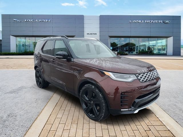 New 2026 Land Rover Discovery Limited Edition image 3