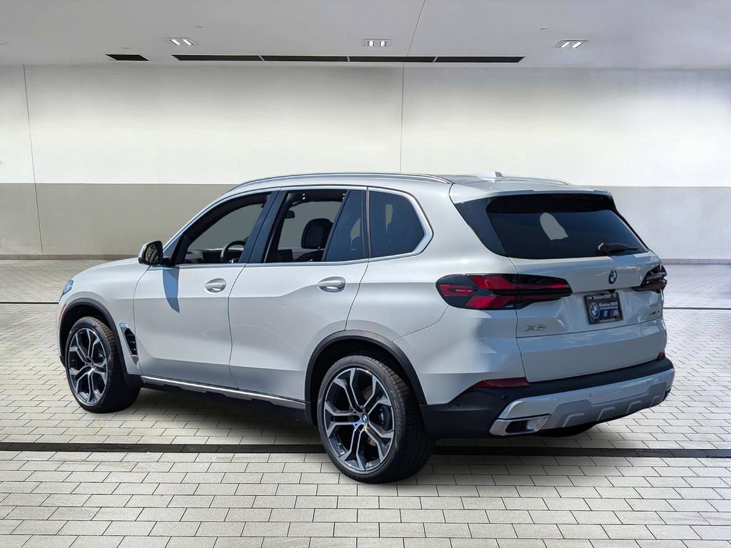 New 2026 BMW X5 xDrive40i image 3