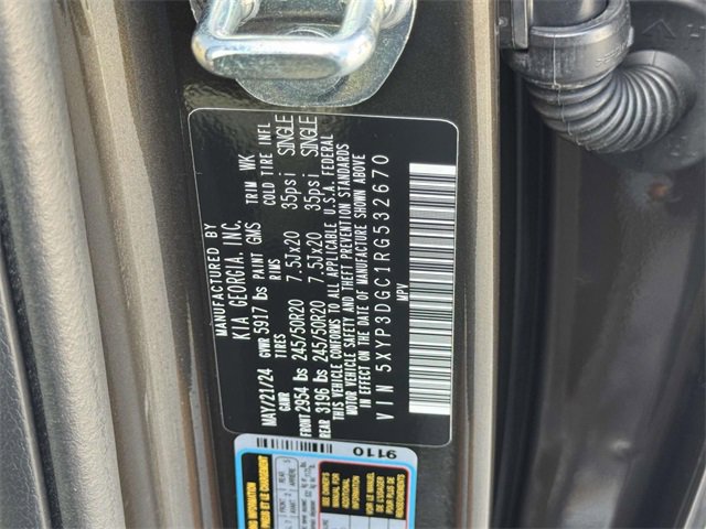 Used 2024 Kia Telluride EX w/ EX Captain's Chair Package image 27