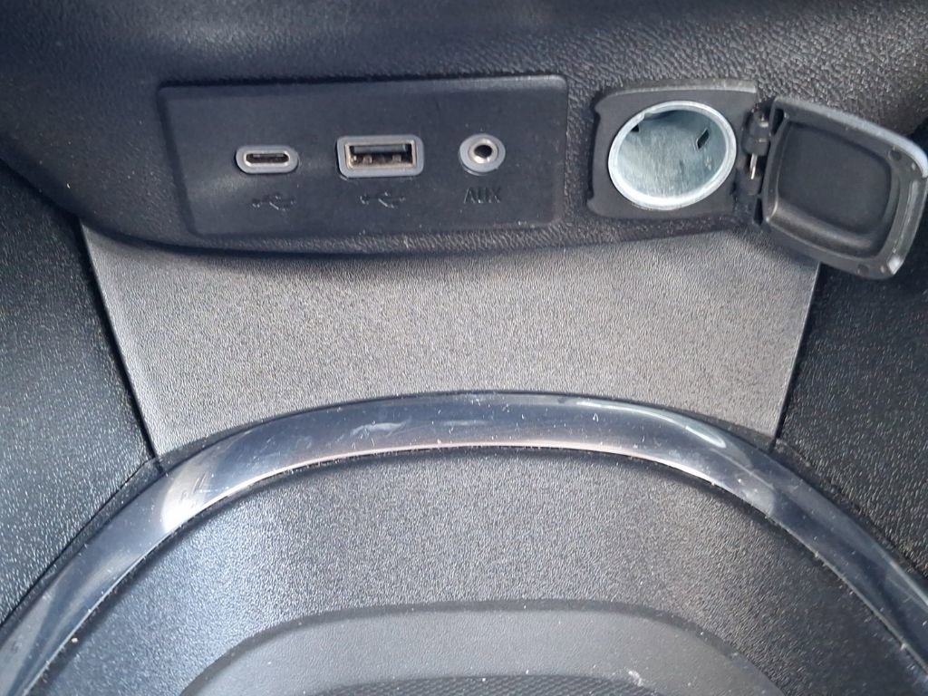 Used 2023 Chevrolet Malibu LT image 34