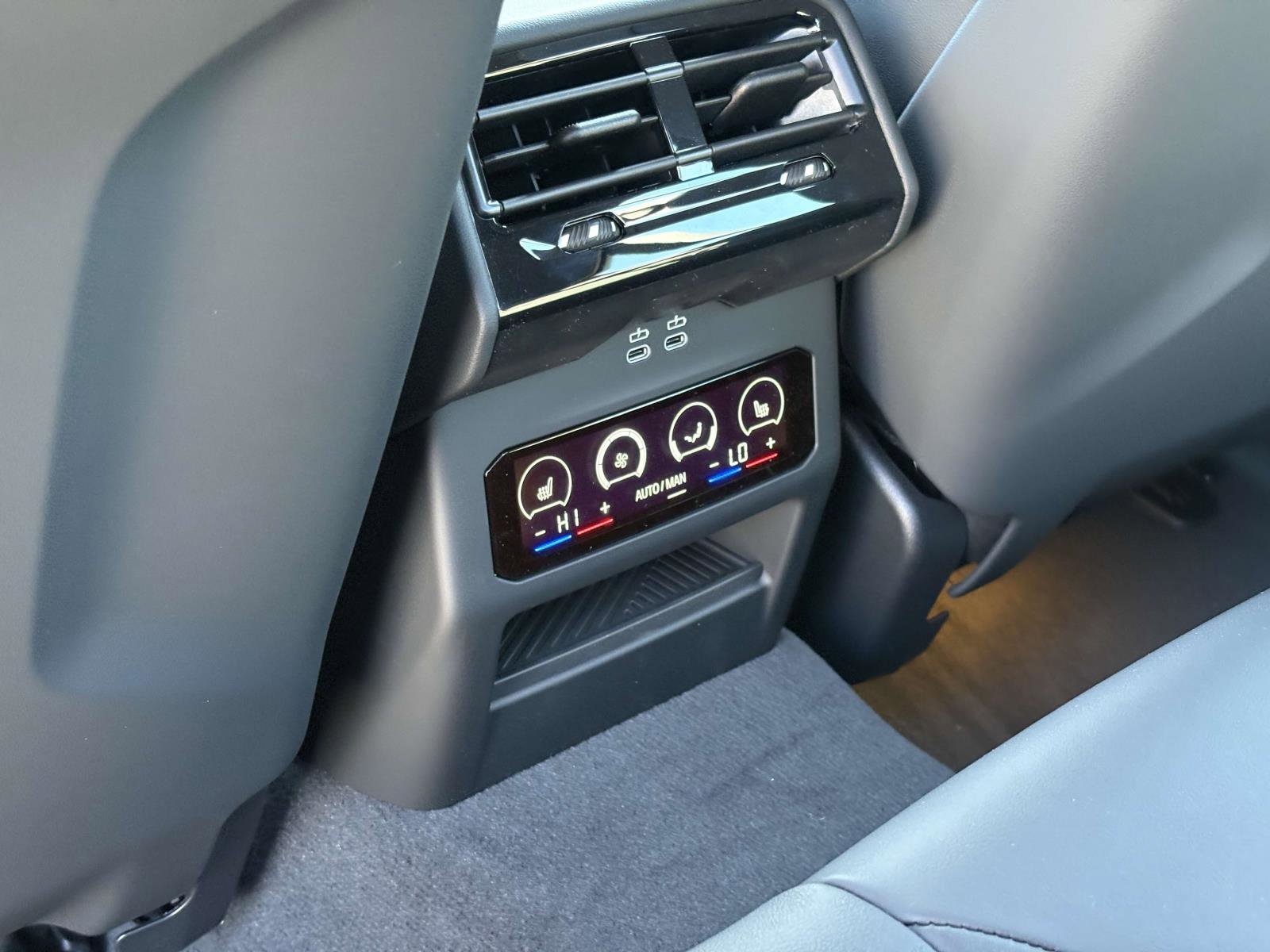 New 2026 BMW M5 w/ Carbon Package image 16