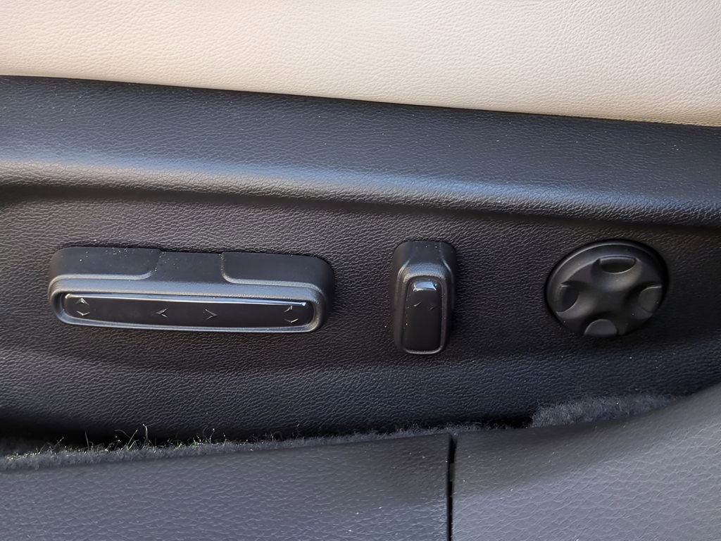 Used 2022 Honda Accord Touring image 18