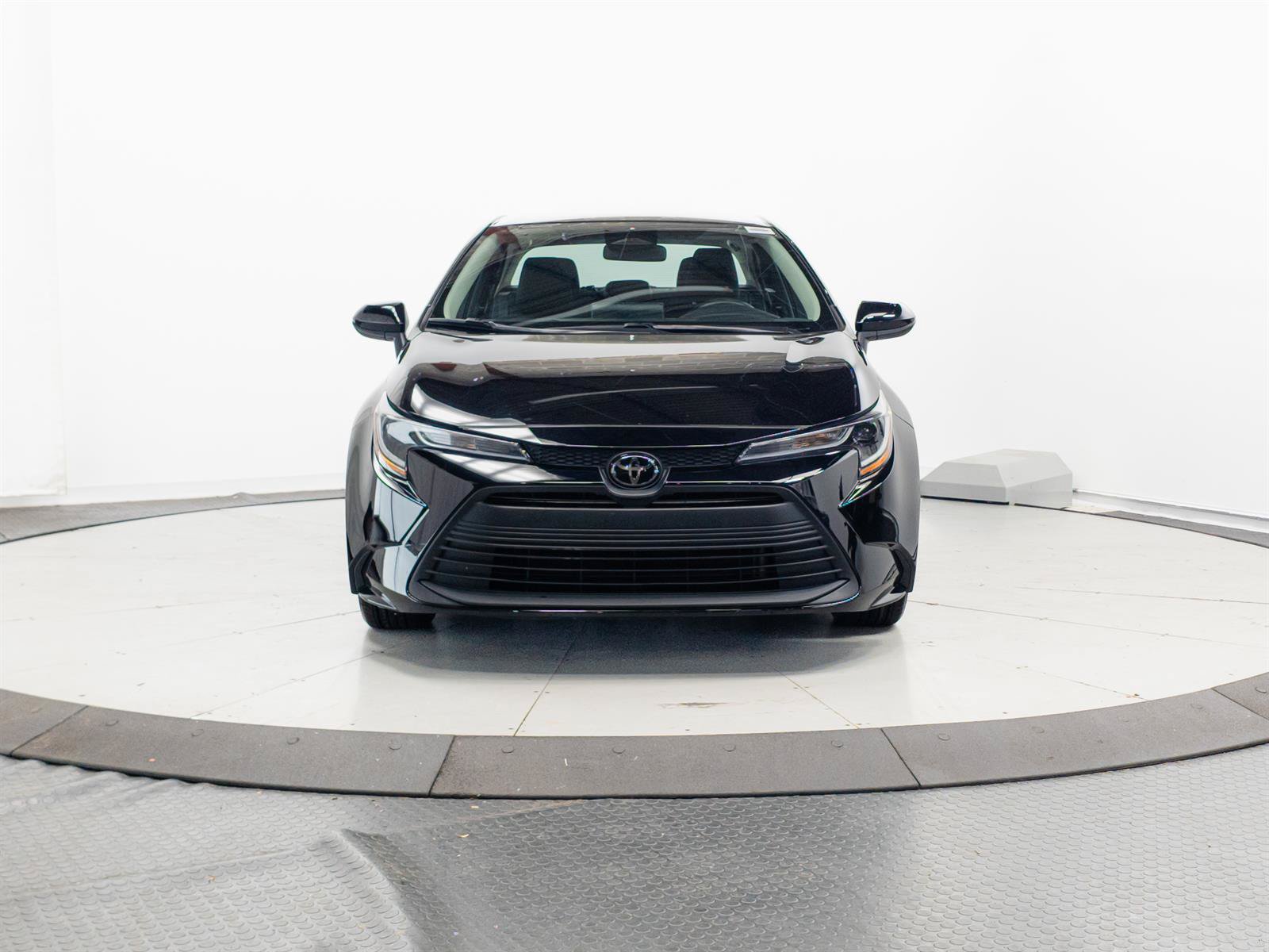 Certified 2023 Toyota Corolla LE FWD image 2