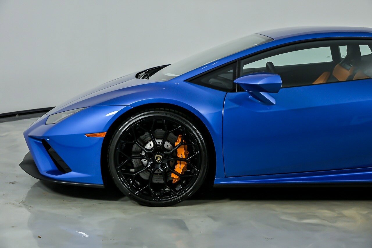 Used 2020 Lamborghini Huracan EVO RWD image 7