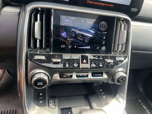 Used 2024 Lexus LX 600 4WD w/ Appearance Package image 35