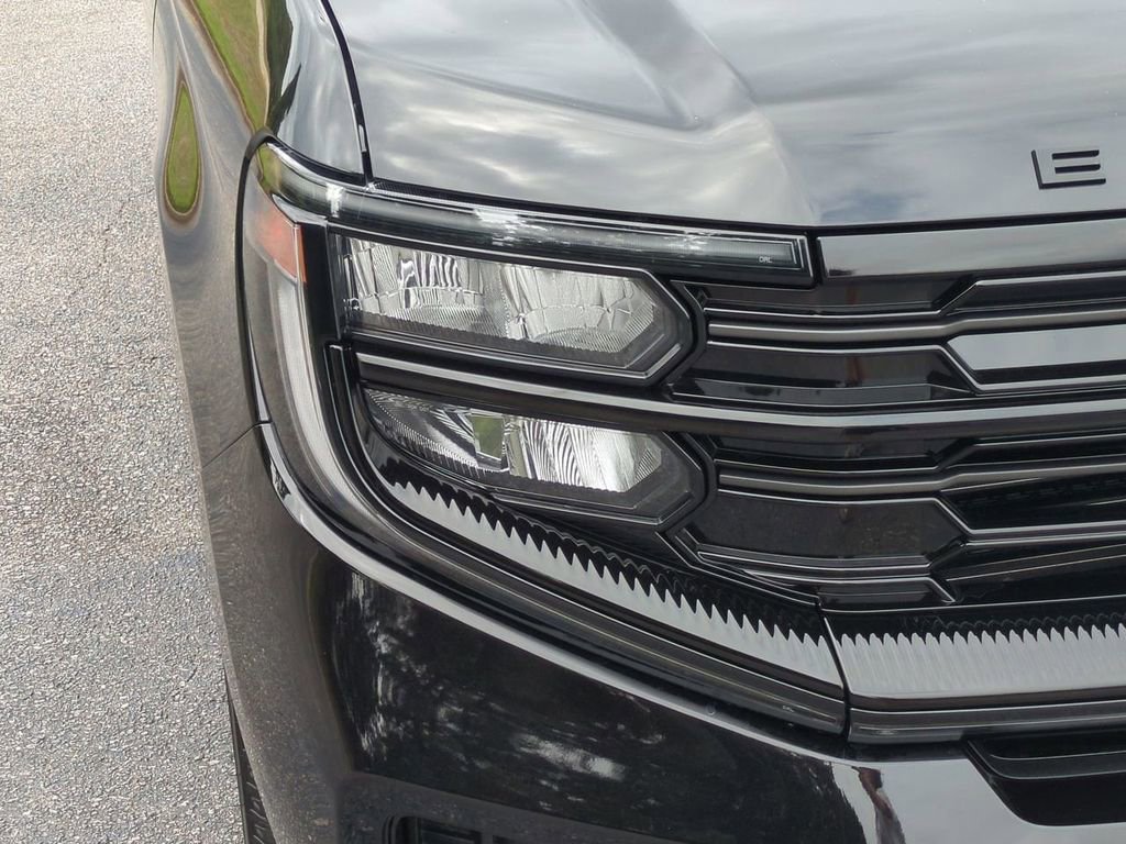 New 2025 Ford Expedition Platinum w/ Stealth Appearance Package image 10