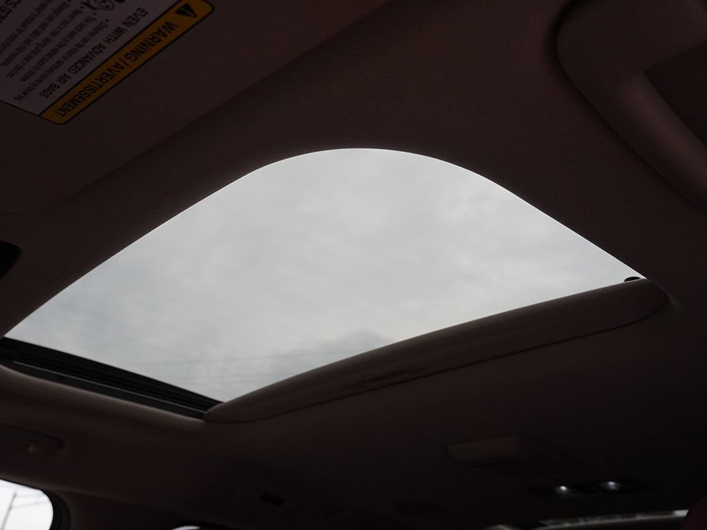 Used 2023 Kia Carnival SX Prestige FWD image 23
