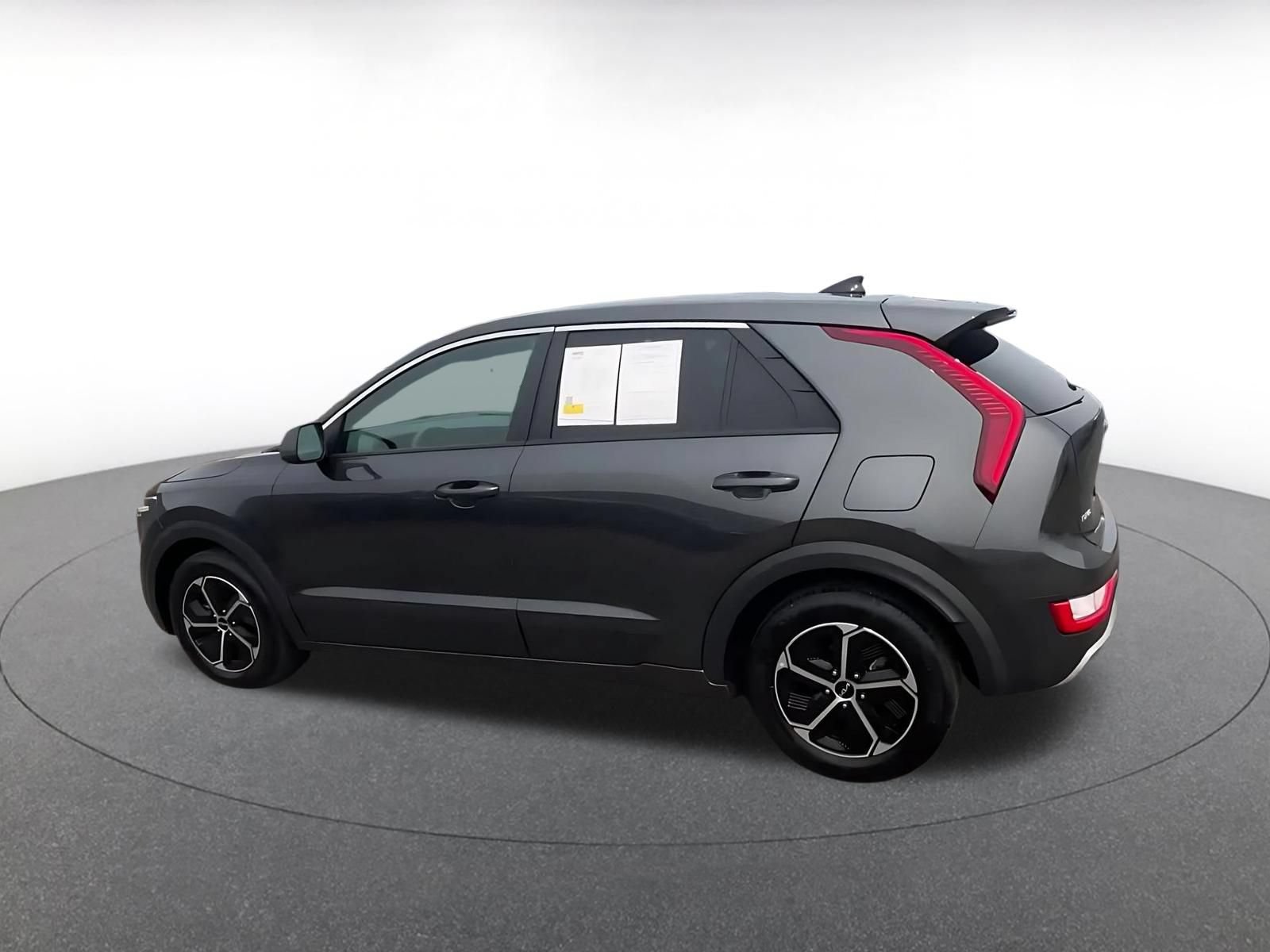 Used 2026 Kia Niro LX FWD image 10