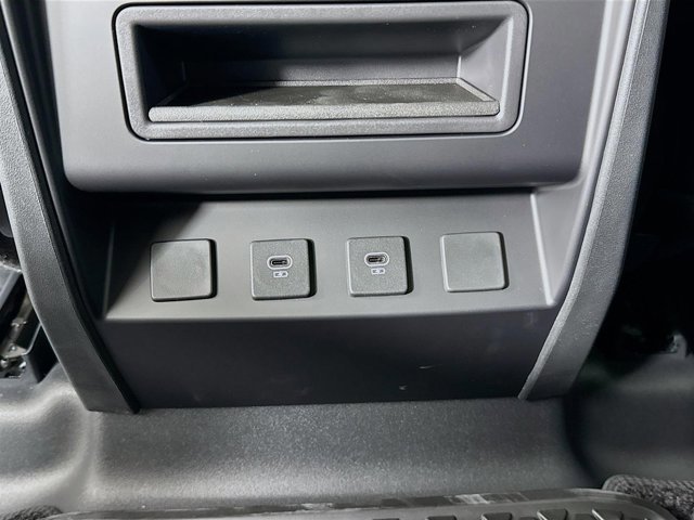 Used 2025 Land Rover Defender 110 S image 28