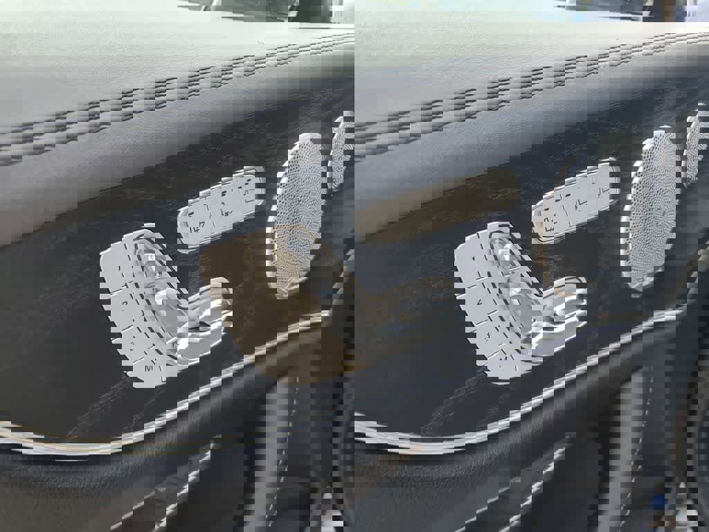 Used 2018 Mercedes-Benz E 400 E 400 image 17