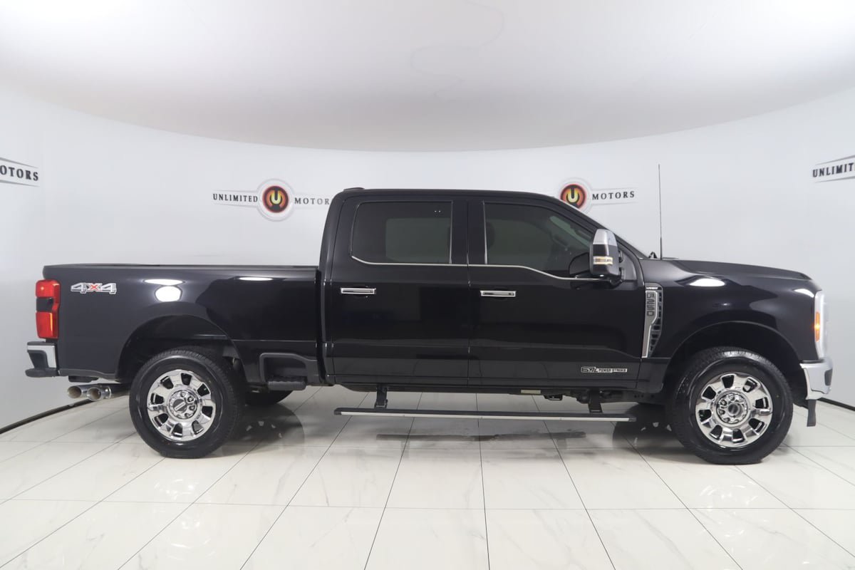 Used 2023 Ford F250 Lariat w/ Lariat Ultimate Package AWD/4WD image 2