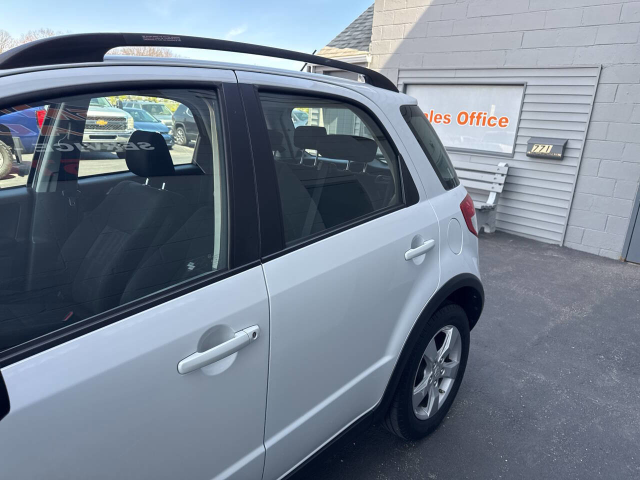 Used 2012 Suzuki SX4 Premium image 5