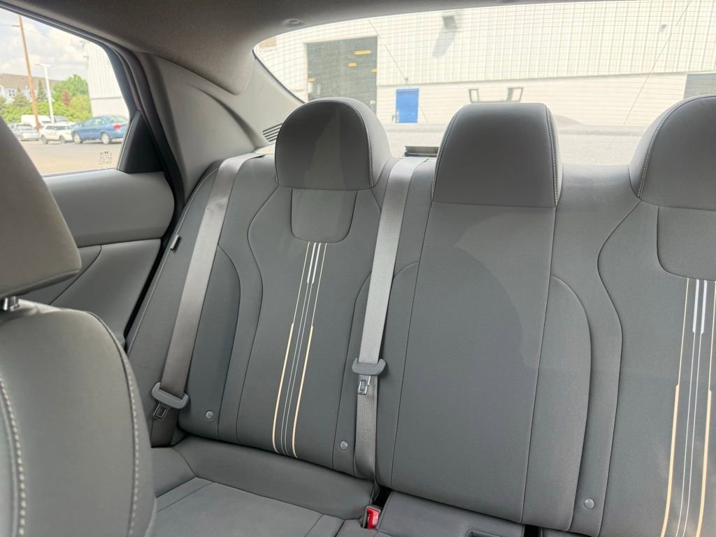 Used 2025 Hyundai Elantra Sport FWD image 25