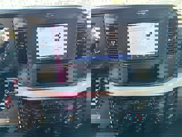 New 2025 Ford F550 4x4 SuperCab Super Duty image 24