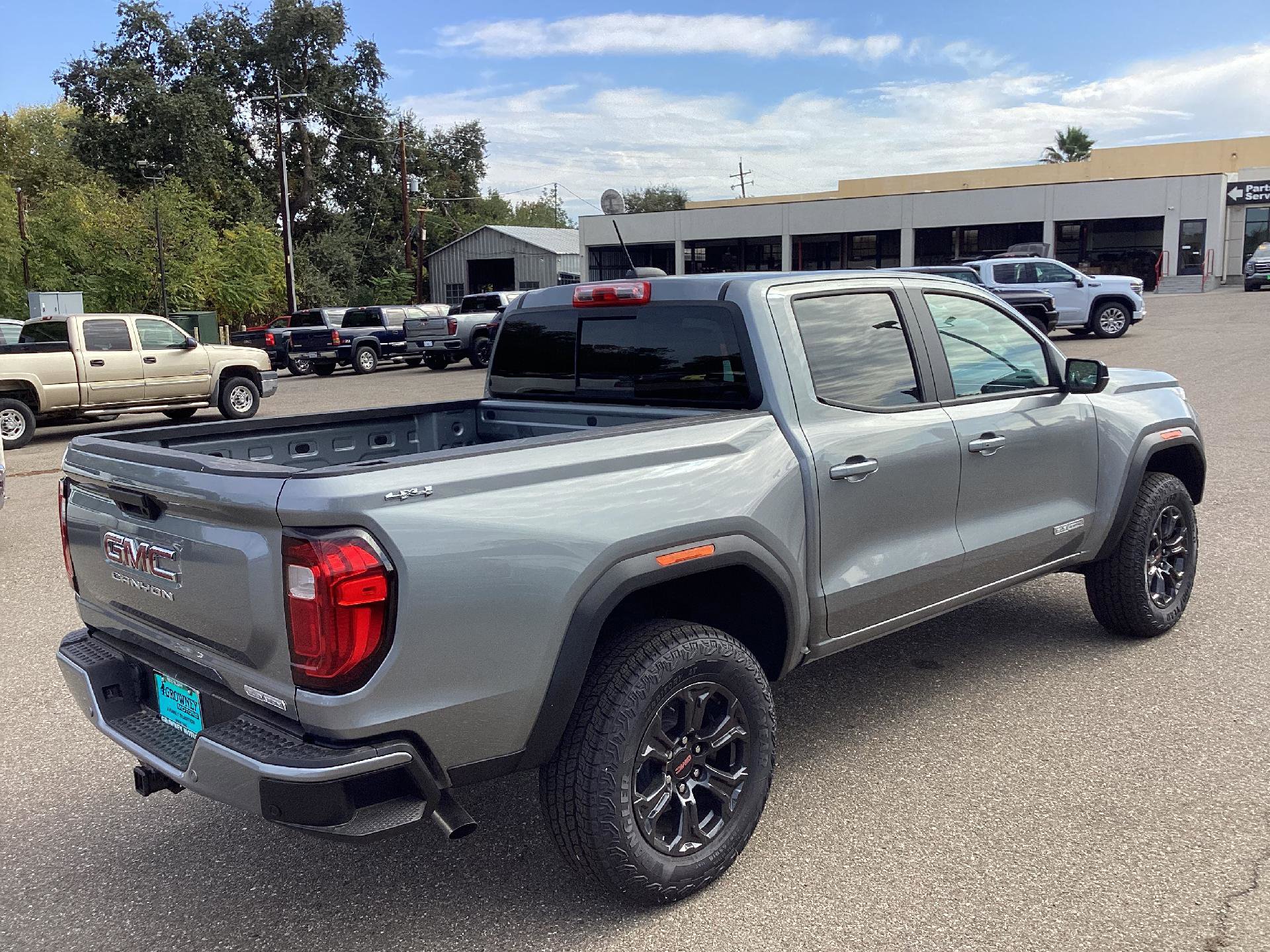 New 2025 GMC Canyon Elevation w/ Convenience Package image 4