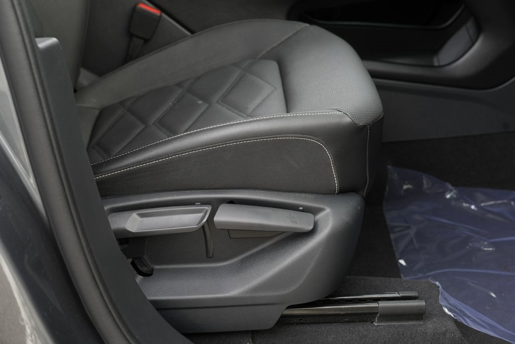 Used 2024 Volkswagen Atlas SE image 38